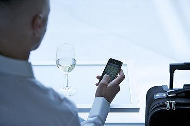 《刺客信条：猎巫》早期细节曝光 将有巫术超能力、线性玩法